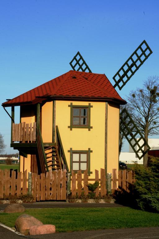 Hotel Kuznia Oberza Polska Łysomice Buitenkant foto