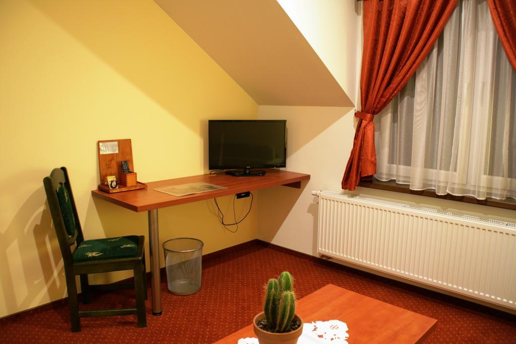 Hotel Kuznia Oberza Polska Łysomice Kamer foto