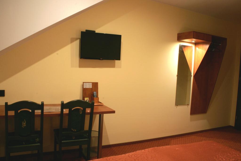 Hotel Kuznia Oberza Polska Łysomice Kamer foto